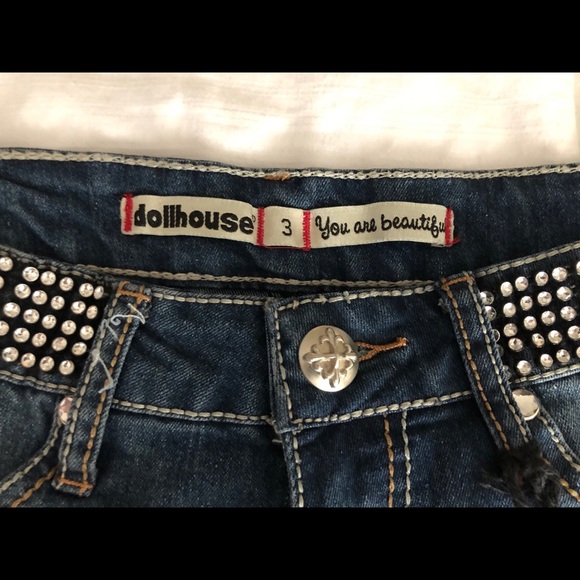 Dollhouse “The Sienna” *bling* Jean shorts. size 3 - Picture 3 of 14